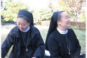 행복을 주는 수녀님들..